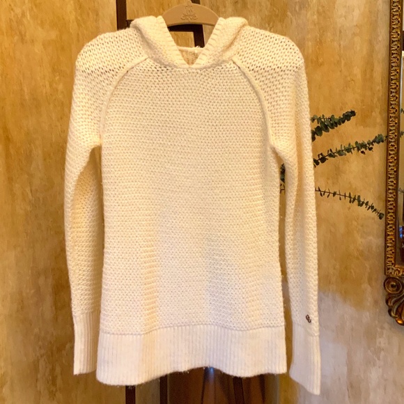 CALIA by Carrie Underwood Sweaters Carrie Underwood Calia Soft